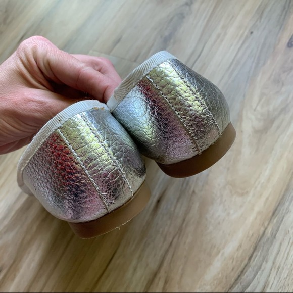 ANDREW STEVENS Cara Silver Leather Ballet Flats Women's Size 7 - Picture 4 of 7